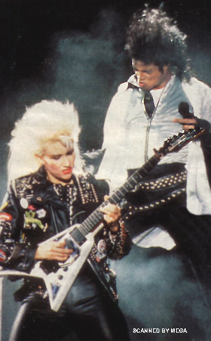 bad-tour-michael-s-performing-dirty-diana-dirty-diana-7535997-302-488